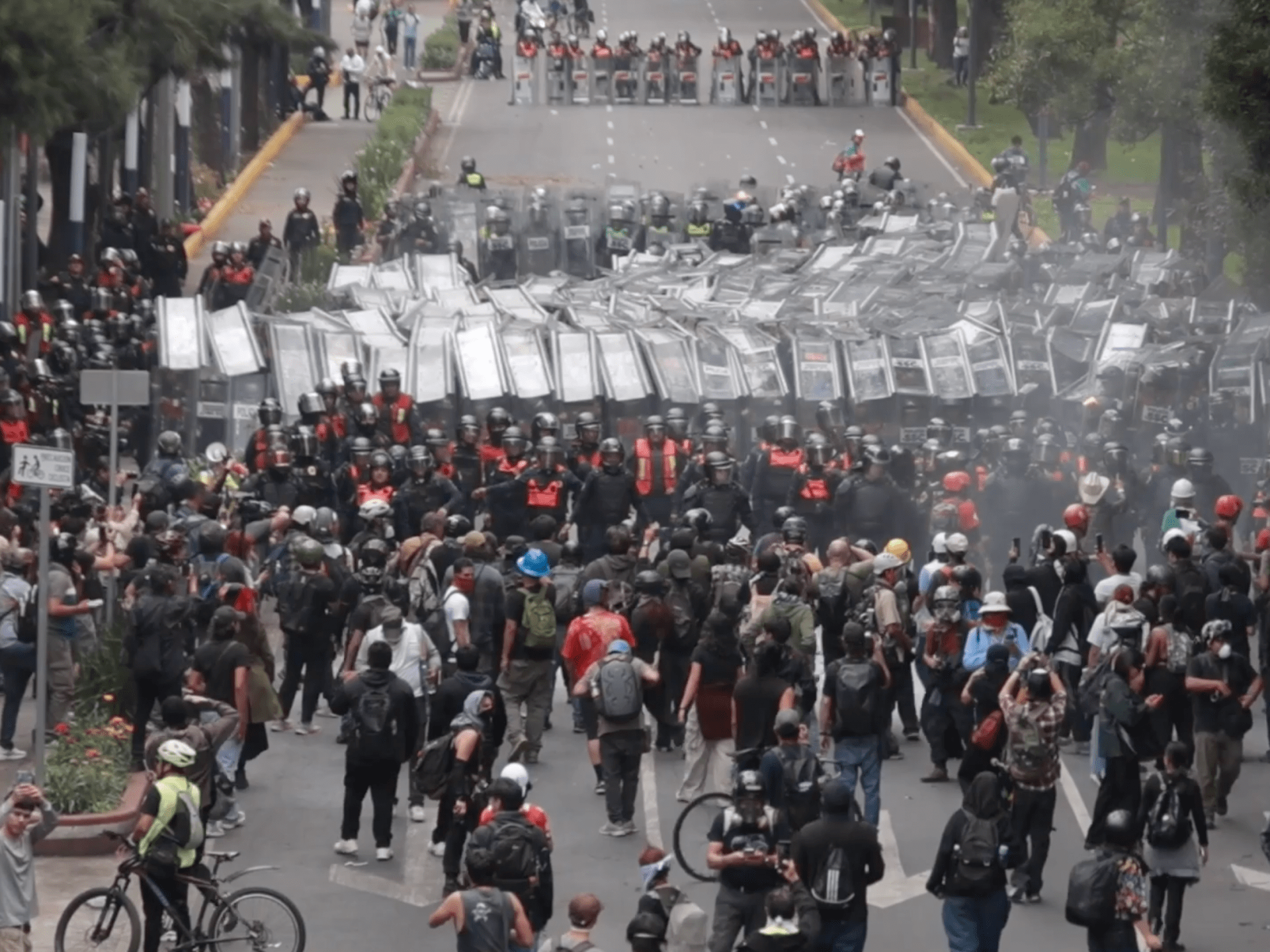 Clashes Erupt Between Protesters and Police Outside Mexico City’s ...